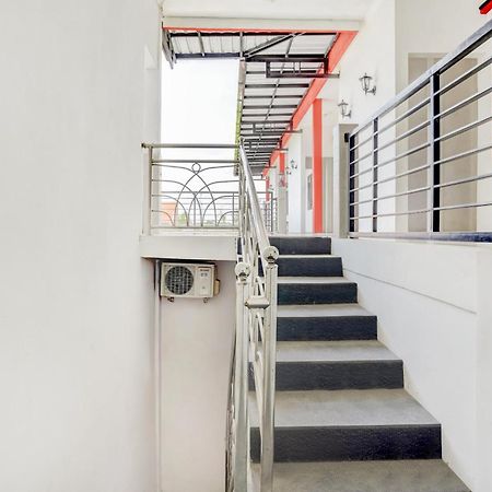 OYO 3702 Homestay Bougenville Lamongan Eksteriør billede