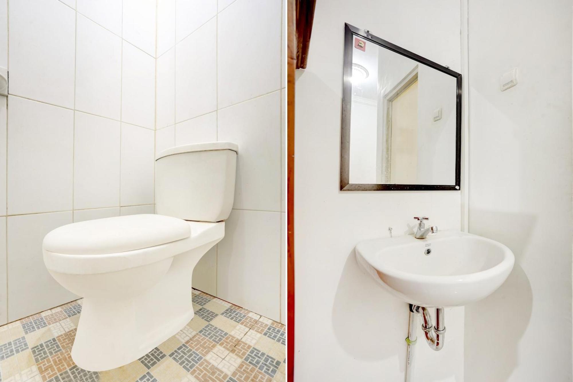 OYO 3702 Homestay Bougenville Lamongan Eksteriør billede